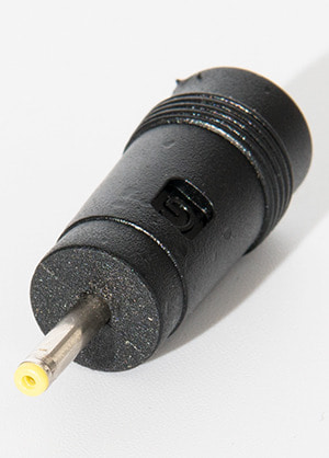 Atron DC Plug Zender 5.5 x 2.1pi to 2.5 x 0.7pi 아트론 디씨 플러그 젠더 (국내정품 당일발송)